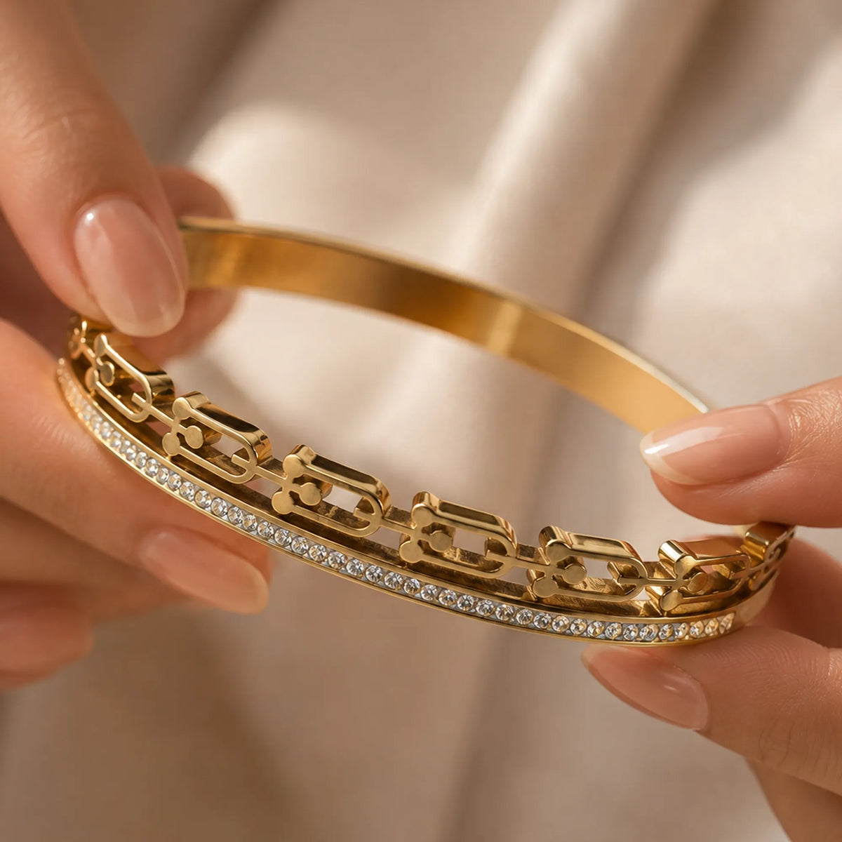 Crystal Link Luxe Bangle