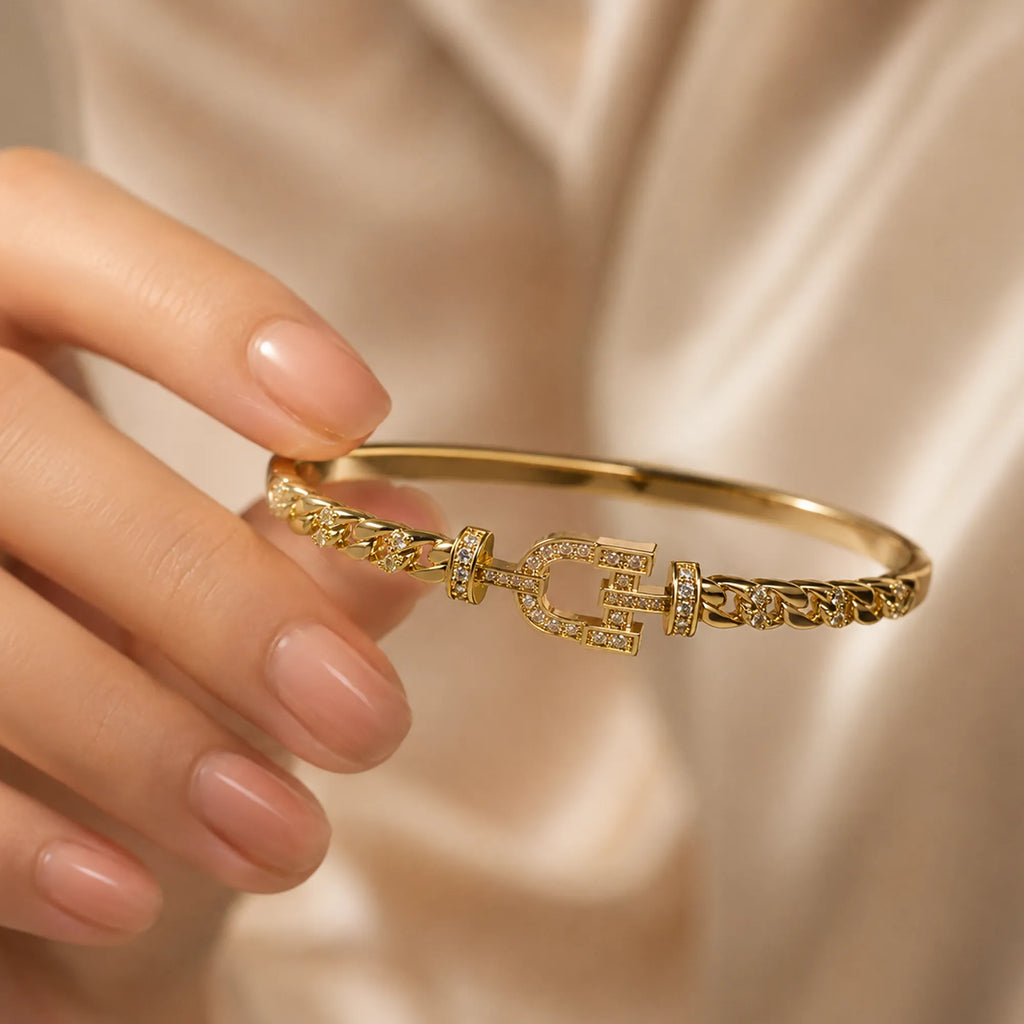Luxe Link Horseshoe Bracelet